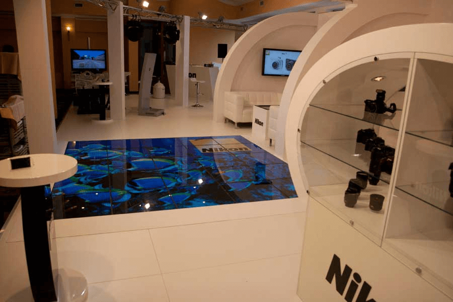 Pərakəndə satışda inqilab edən EnvisionScreen-in LED Rolling Floor Display Dubai Mall təcrübəsini dəyişdirir (3)